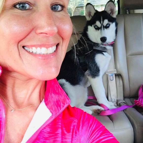 Meet your Posher, Laura - Picture 1 of 1